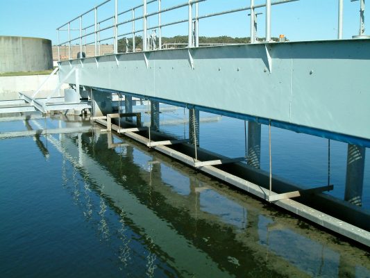 Suction lift settling tank. Wastewater clarifier. Water settling tank. Sewage settling tank. Wastewater primary settling tank.